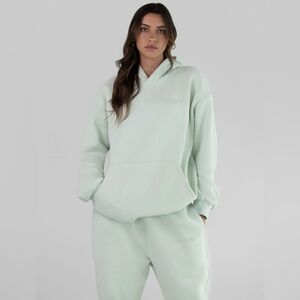 Comfrt pastel mint sweatpants and sweatshirt set